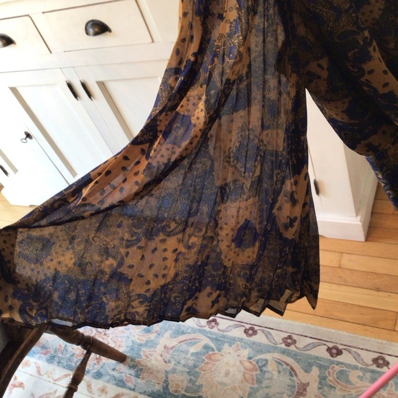 Storia Elegant Blue and Mustard Wrap Blouse - Picture 2 of 4